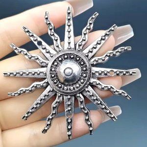 Aztec Starburst Sun Brooch Pin Stylish Boho Silve Tone Art Deco Textured